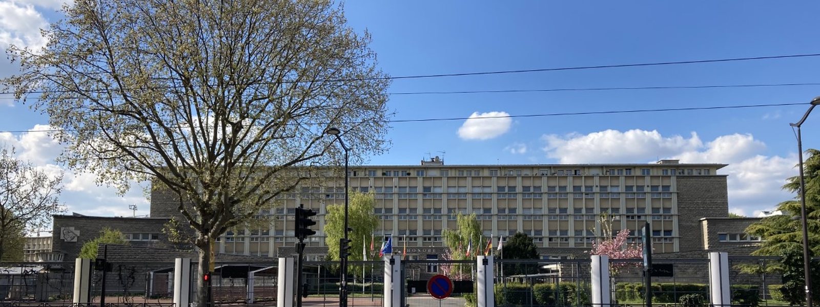 Le lycée international Honoré-de-Balzac, boulevard Bessières à Paris