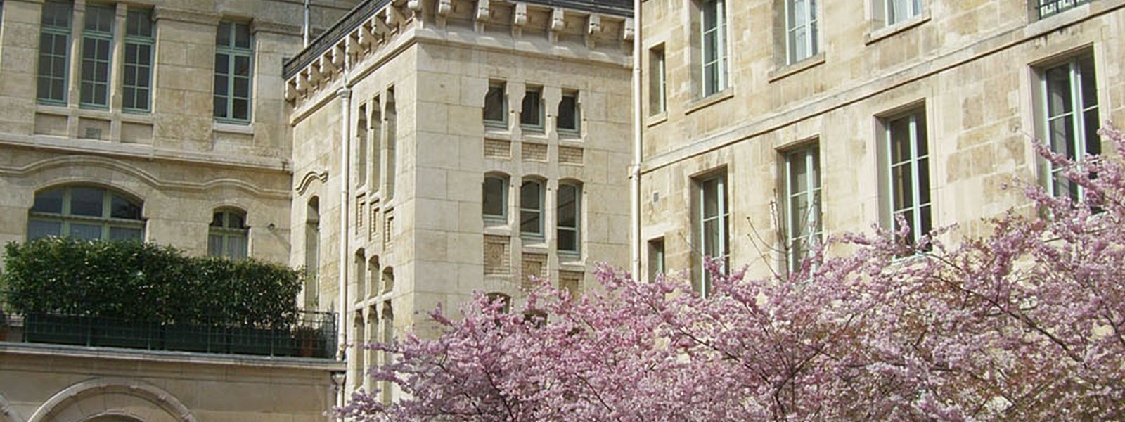 La cour d'honneur du lycée Louis-le-Grand, à Paris