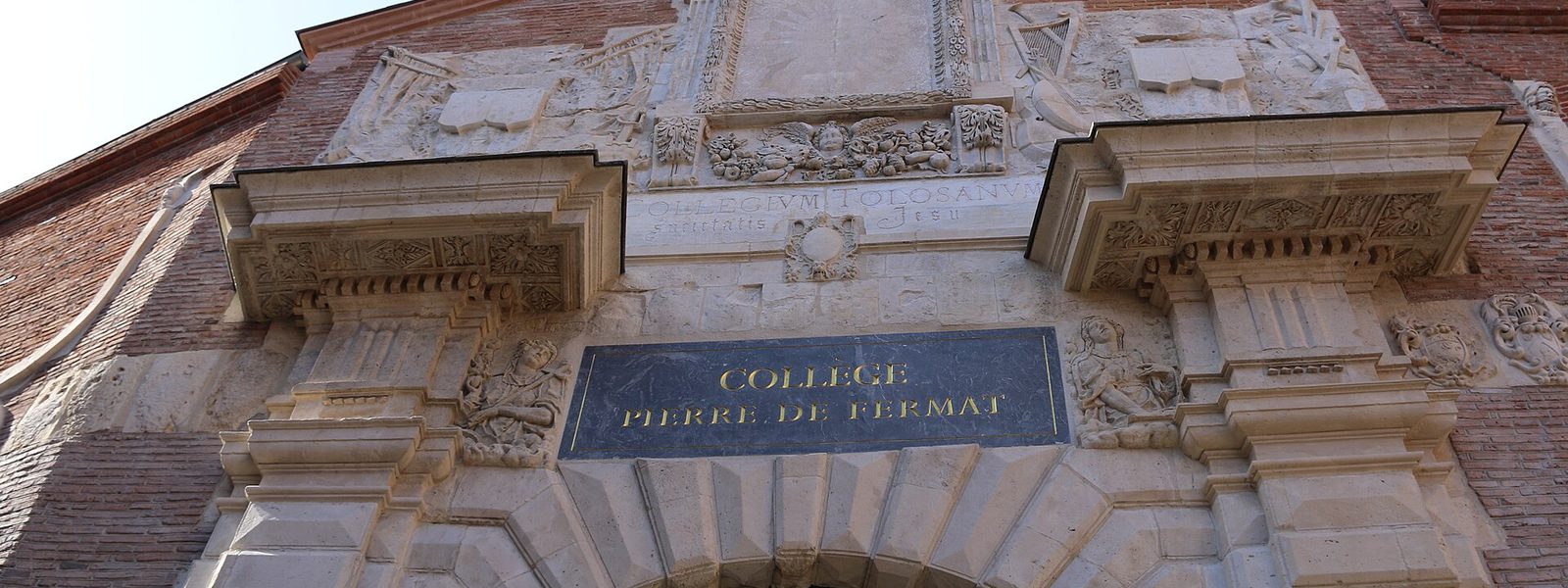 L'entrée historique de la cité scolaire Pierre-de-Fermat, à Toulouse