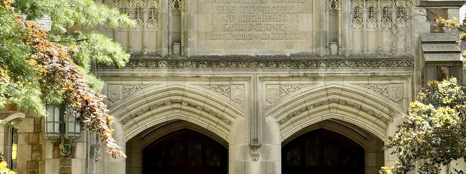 L'entrée du Law Quadrangle de l'université du Michigan, à Ann Arbor