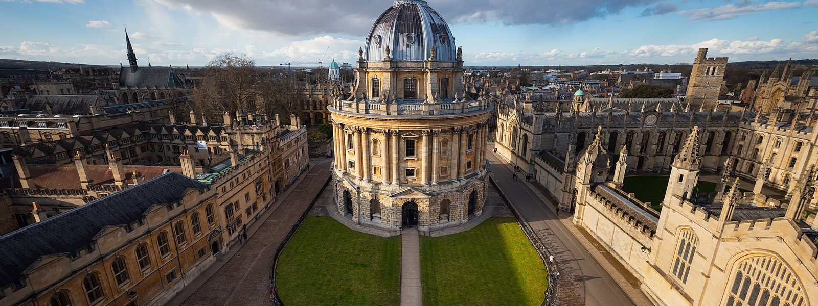 La Radcliffe Camera, au cœur d'Oxford, vue d'en haut