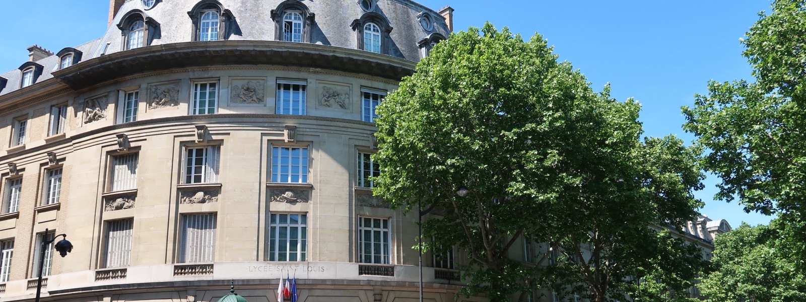 La façade du lycée Saint-Louis, boulevard Saint-Michel à Paris